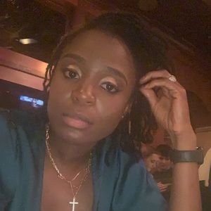 Meet your Posher, Ebony